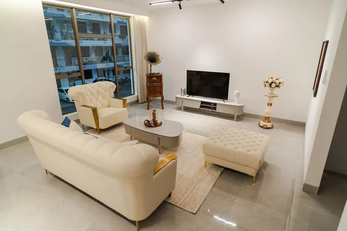 Вилла Georgetown Italian-Style Jacuzzi Ktv 5Br 18Pax G 0*, Джорджтаун Малайзия